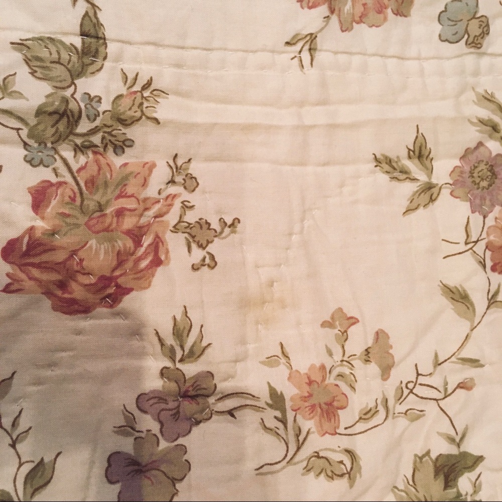 BOGO Full double, shown as twin, queen. hand-stitched peach n sage cotton quilt - Picture 6 of 6